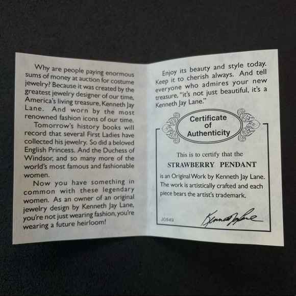 Strawberry Pendant - Picture 3 of 7